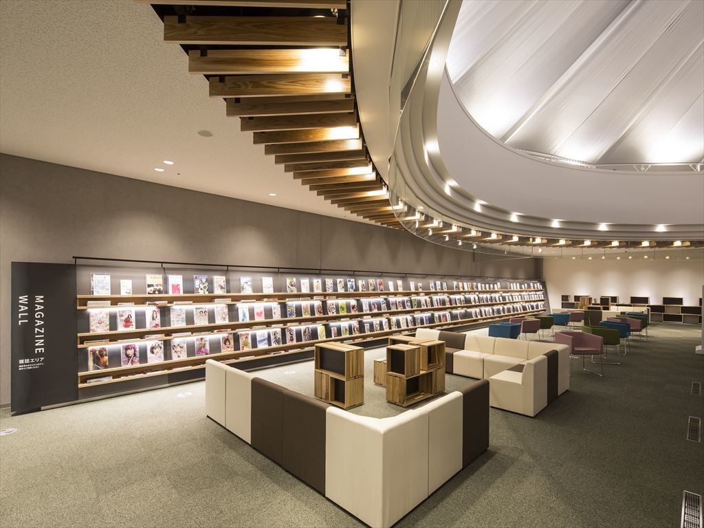 都城市立図書館,MAGAZINE WALL,ソファ,つみ木ばこ