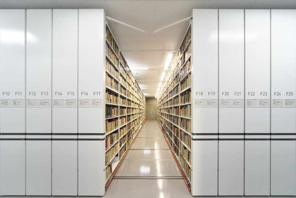 東京都立多摩図書館,電動式移動棚AEX