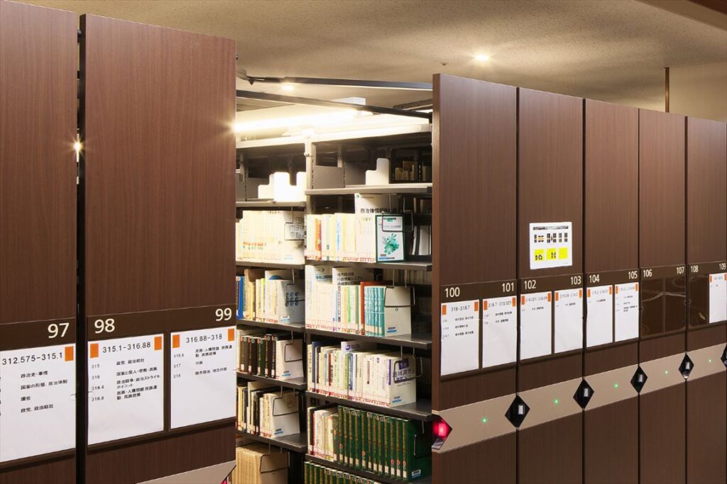 拓殖大学文京キャンパス図書館,電動式移動棚HPZS