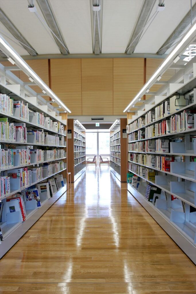 越前市中央図書館, 木金書架LSA, 書架照明付