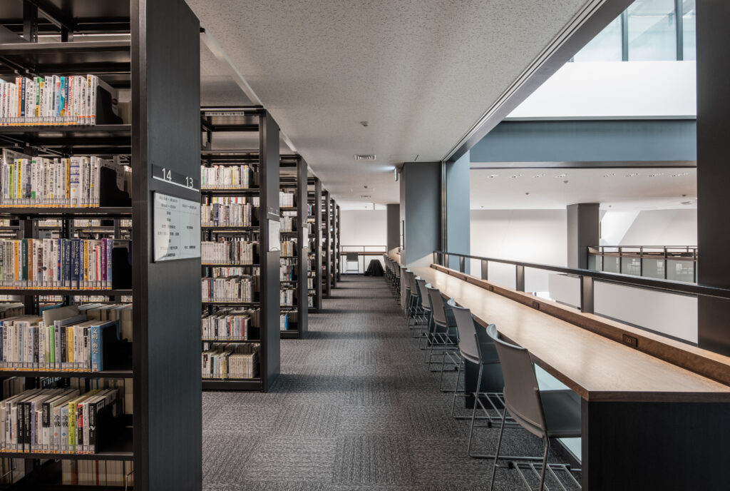 神奈川大学　横浜キャンパス図書館6